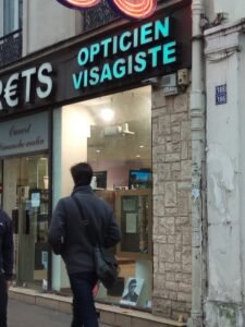 Opticien Paris - Optic 2000 - Métro Maraichers