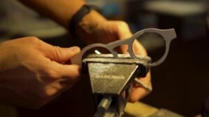 OPTIK BY michèle B. - Opticien Le Marais - Lunettes sur mesure