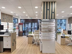 Opticien strasbourg Vision Anvers : Expert en verres progressifs et en visagisme