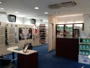 LASSA OPTIQUE - Opticien-lunetier - Courbevoie