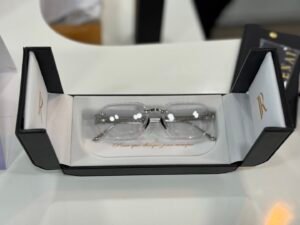 opticien l'atelier à lunettes " Vision Store "