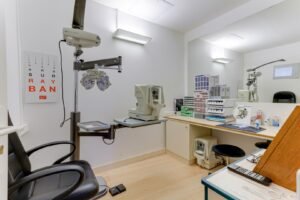 Le Collectif des Lunetiers Épernay - rue St Thibault - Optique Prillieux