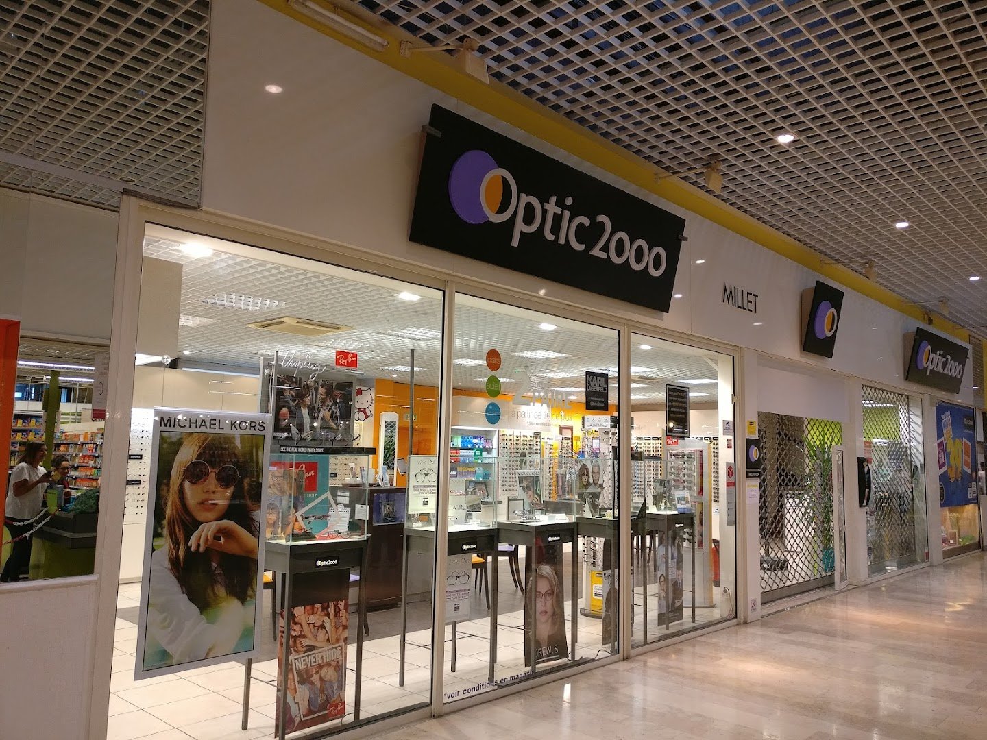 Opticien Optic 2000 Carcassonne - Lunettes de vue, de soleil, lentilles de contact Carcassonne