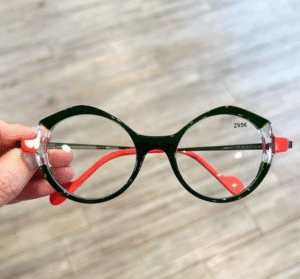 L'Opticien de l'Aube Rouge