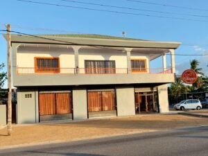 Chique Eyewear & Fashion