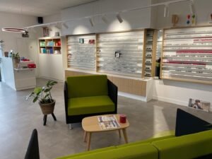 UN REGARD UNE ECOUTE