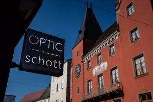 Optic Nicolas Schott