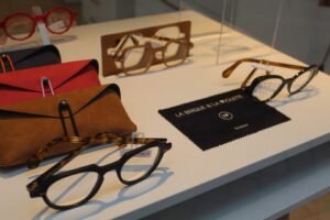 Les Lunettes Du Voisin