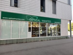 Optical Mantes