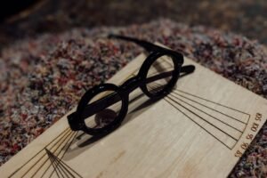 Milan Lunetier - Opticien Paris Bastille